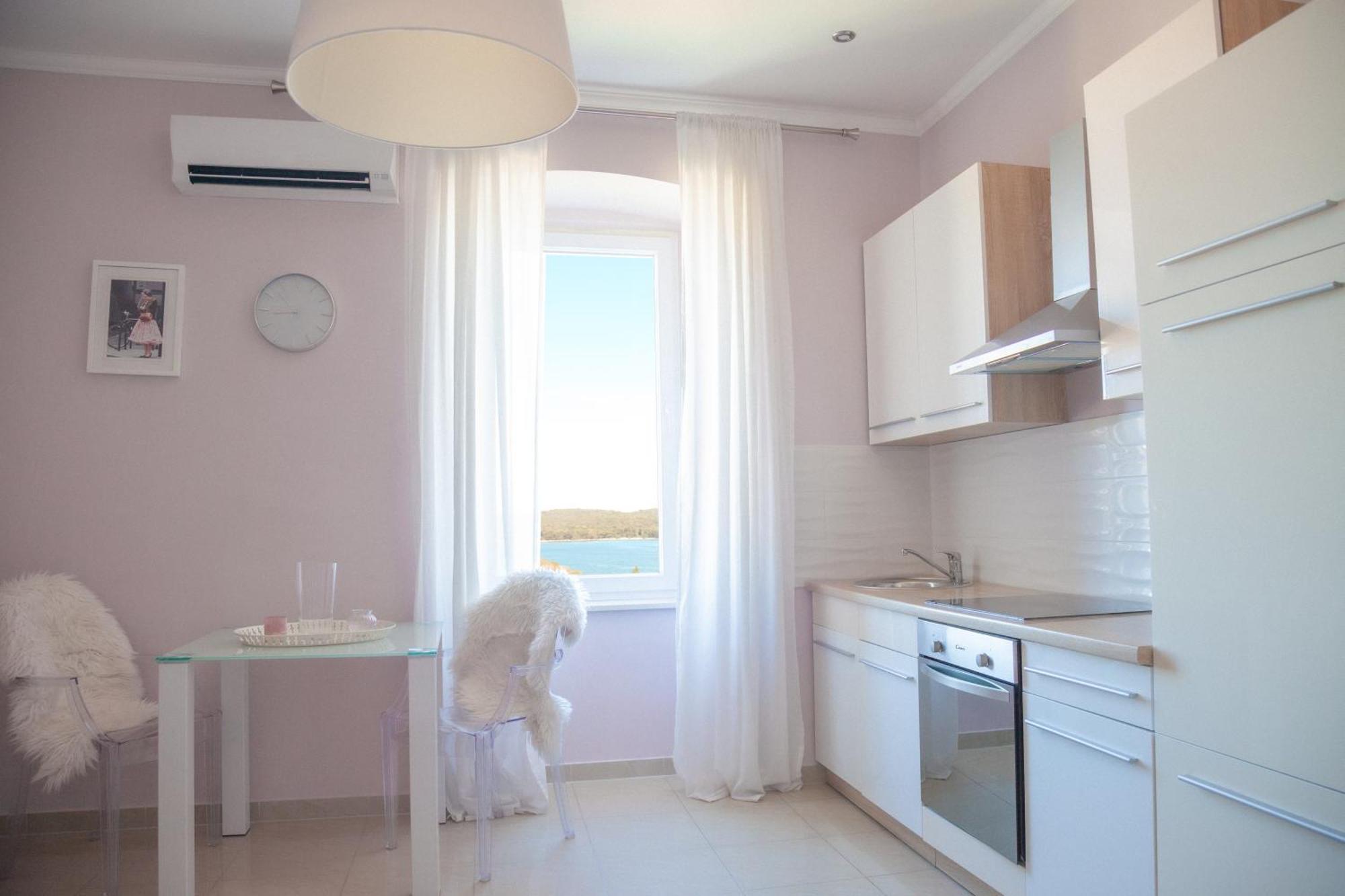 Captain Emo City Apartments Πούλα Εξωτερικό φωτογραφία